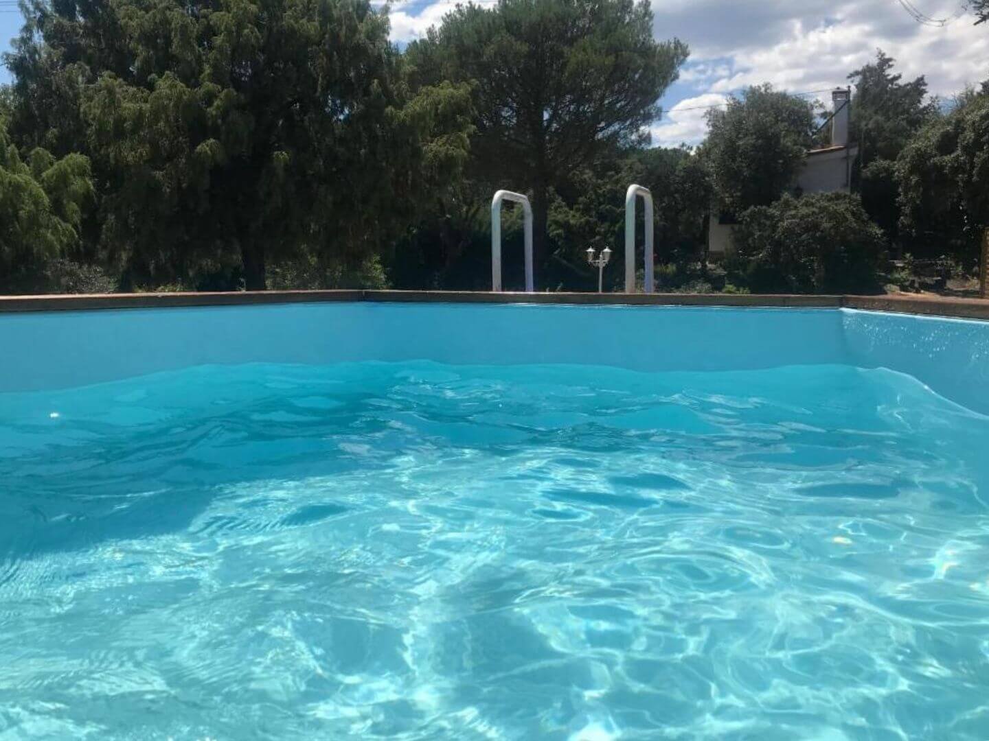 4 cabanasrusticasescorial-alojamiento-rural-jacuzzi-privado-naturaleza-sierra-descanso-familias-parejas